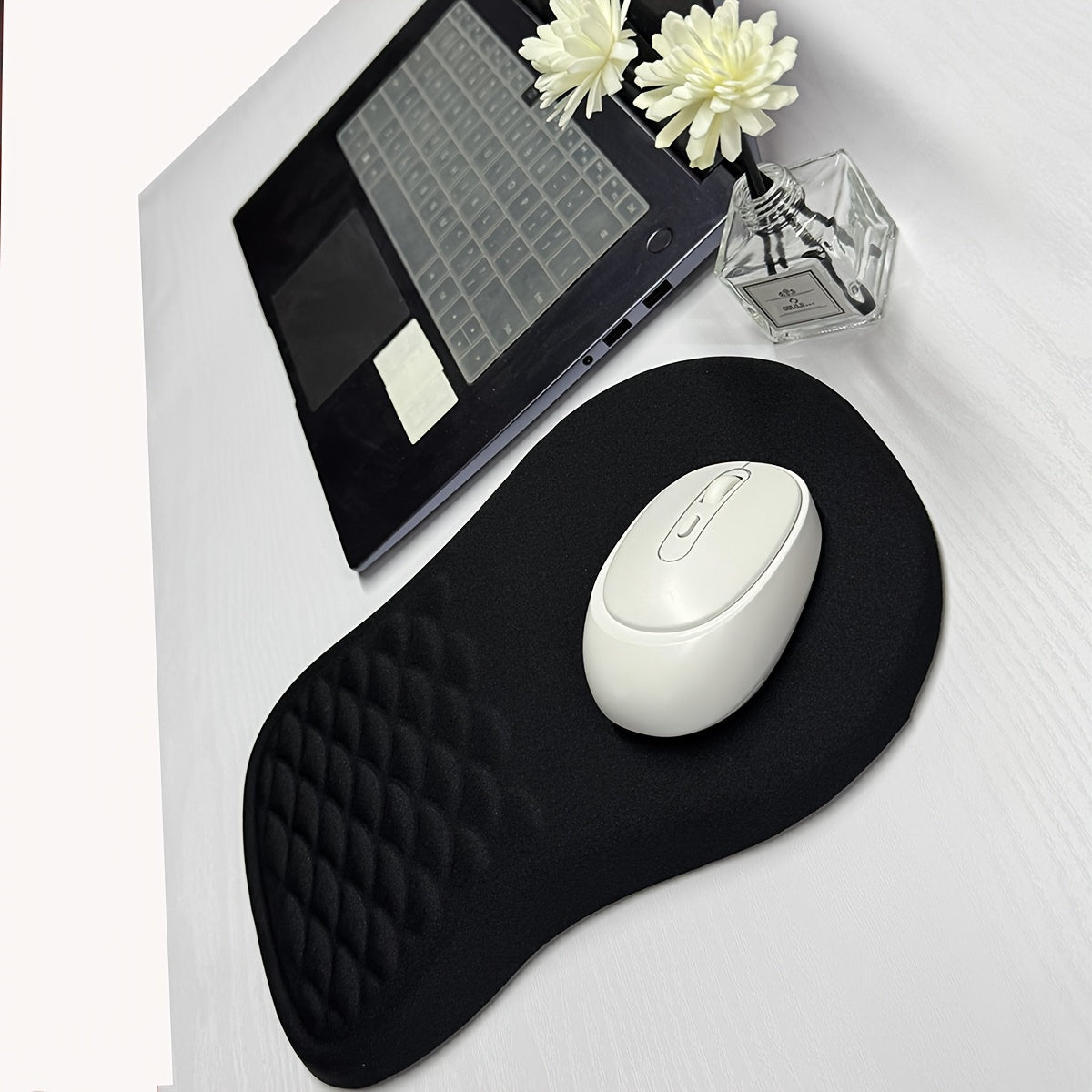 Tapis de Souris Ergonomique ComfortGrip – Soutien et Adhérence pour Chaque Journée de Travail