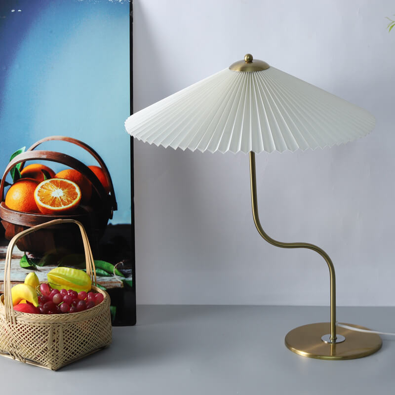 UmbrellaLamp – Lampe LED Tactile Élégante pour une Ambiance Tranquille