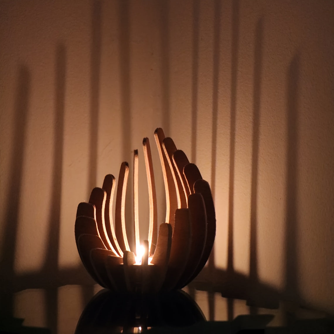 Bougeoir Lotus Bohème – Design en Bois Stratifié Fait Main
