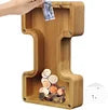 Tirelire TreasureNest | Tirelire en bois personnalisée avec des motifs de lettres de l'alphabet