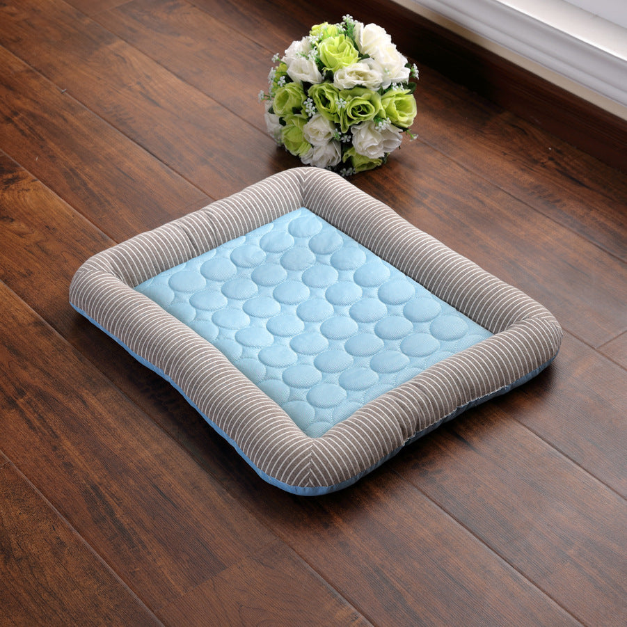 Tapis Rafraîchissant pour Animaux de Compagnie – Tapis Frais en Soie Glacée pour Chiens ou Chats en Bleu ou Rose