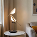 Lampe de Table LED avec Oiseau Doré – Lumière Chaleureuse et Ambiance