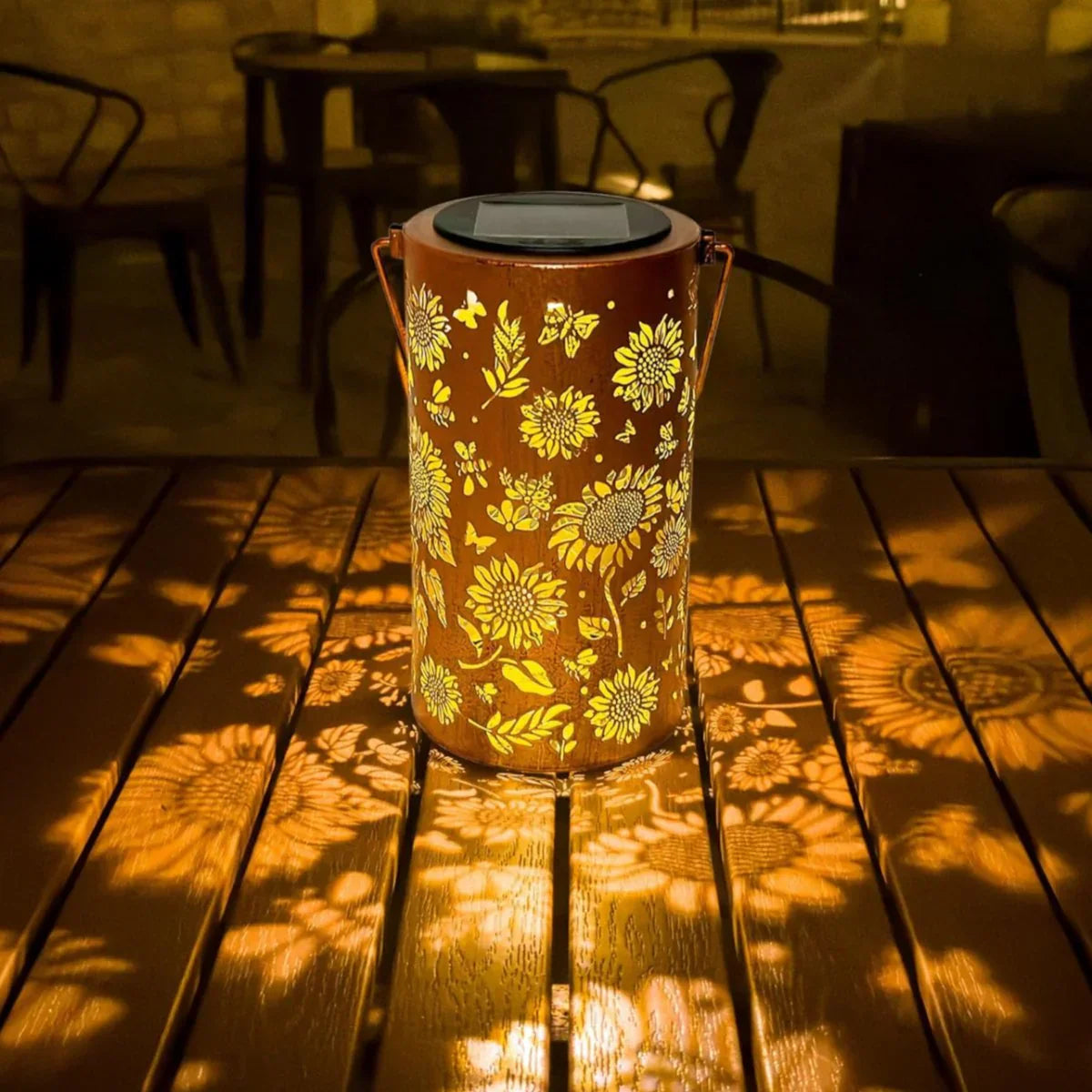 LuxeRay Lampe Solaire d'Extérieur | Éclairage élégant et durable pour des espaces extérieurs accueillants