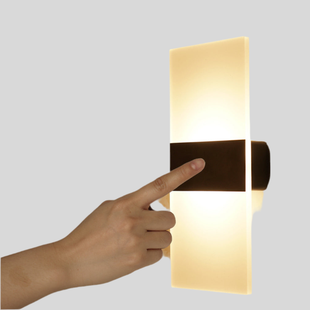 Bright Ease Lampe de cabinet | LED portable avec charge inversée Idéal pour les pièces sombres et l'utilisation polyvalente