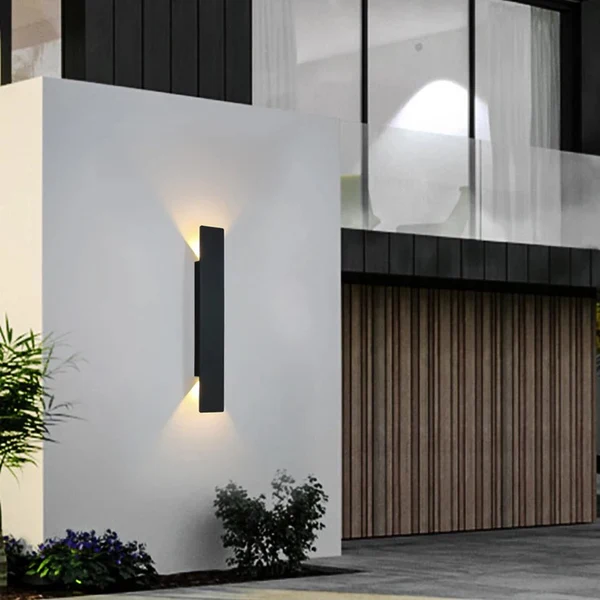AquaLine LED Applique Murale Extérieure – Design Épuré avec Boîtier Résistant aux Intempéries