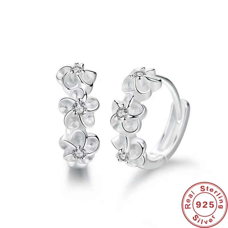 Boucles d'oreilles en argent avec fleurs