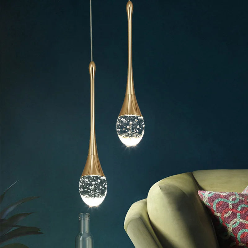 Suspension en verre avec une lumière chaude - Vetra