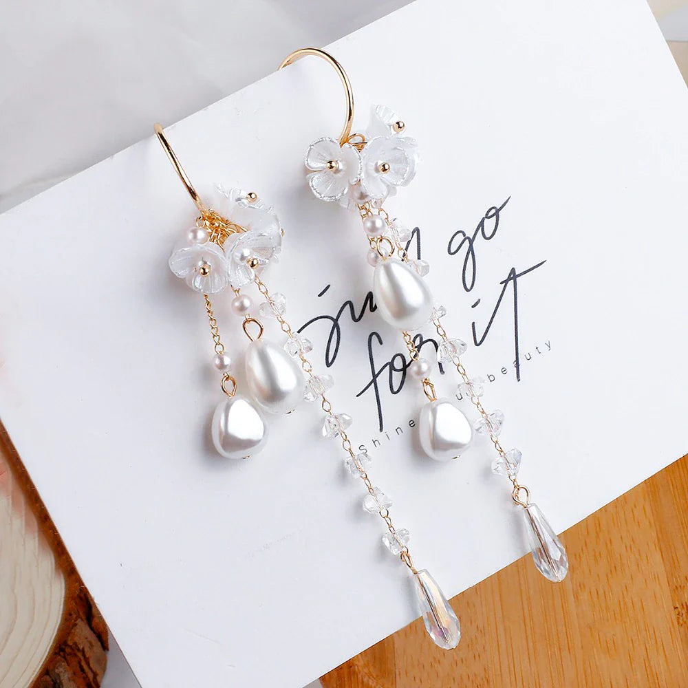 Boucles d'oreilles bohémiennes avec perles et cristaux