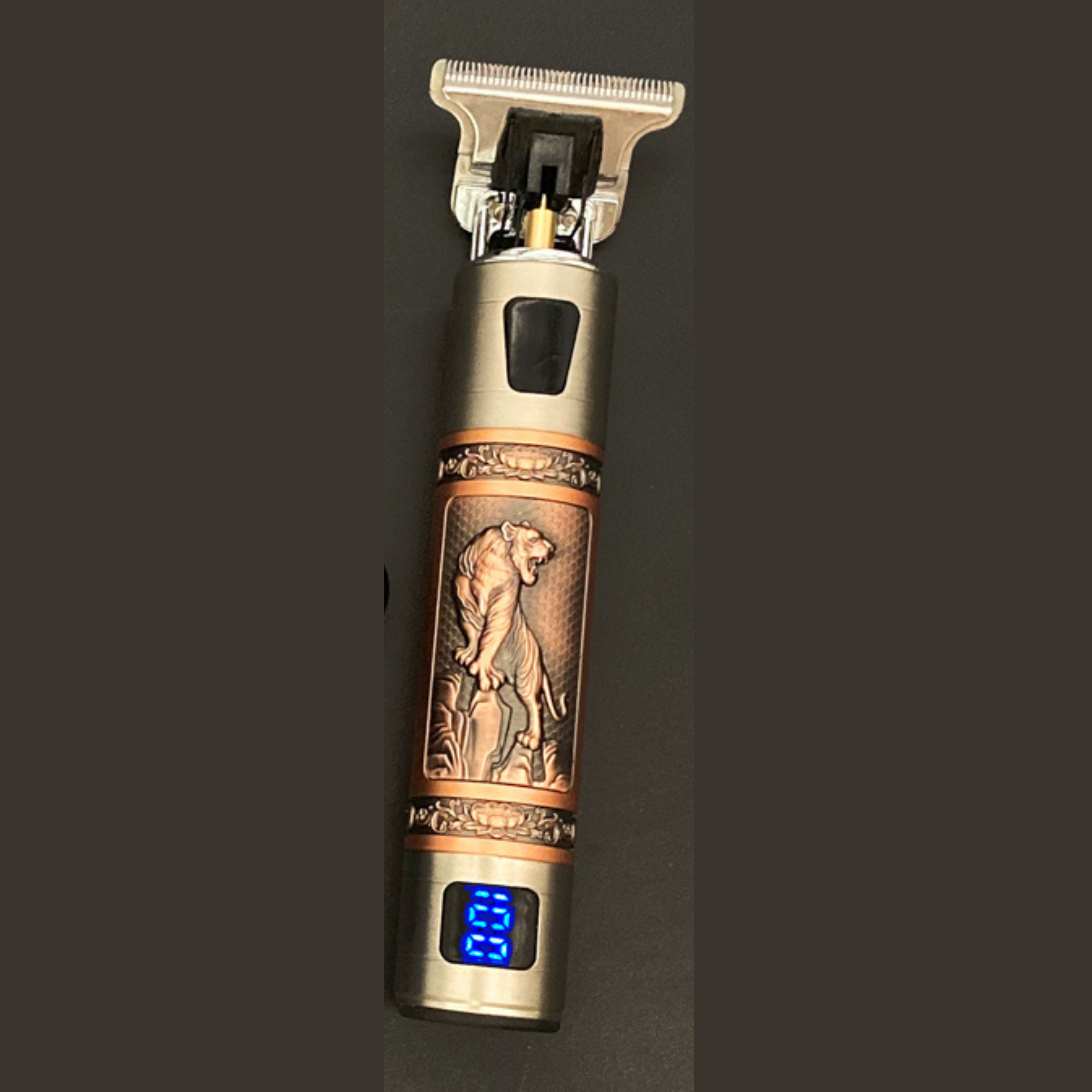 Tondeuse à cheveux et à barbe rechargeable avec accessoires / Variante similaire différente