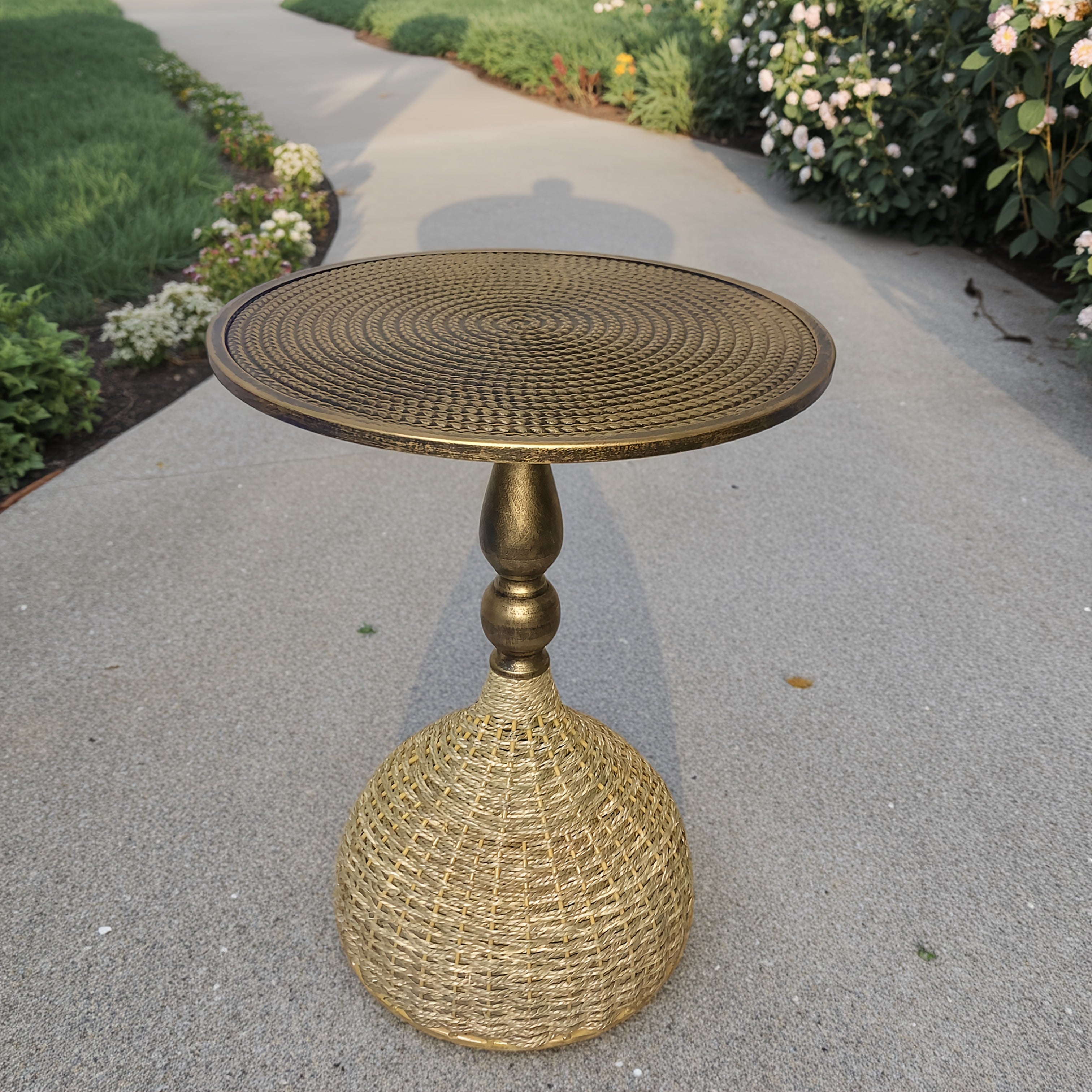 Table basse en herbe aquatique faite à la main – Look bronze antique