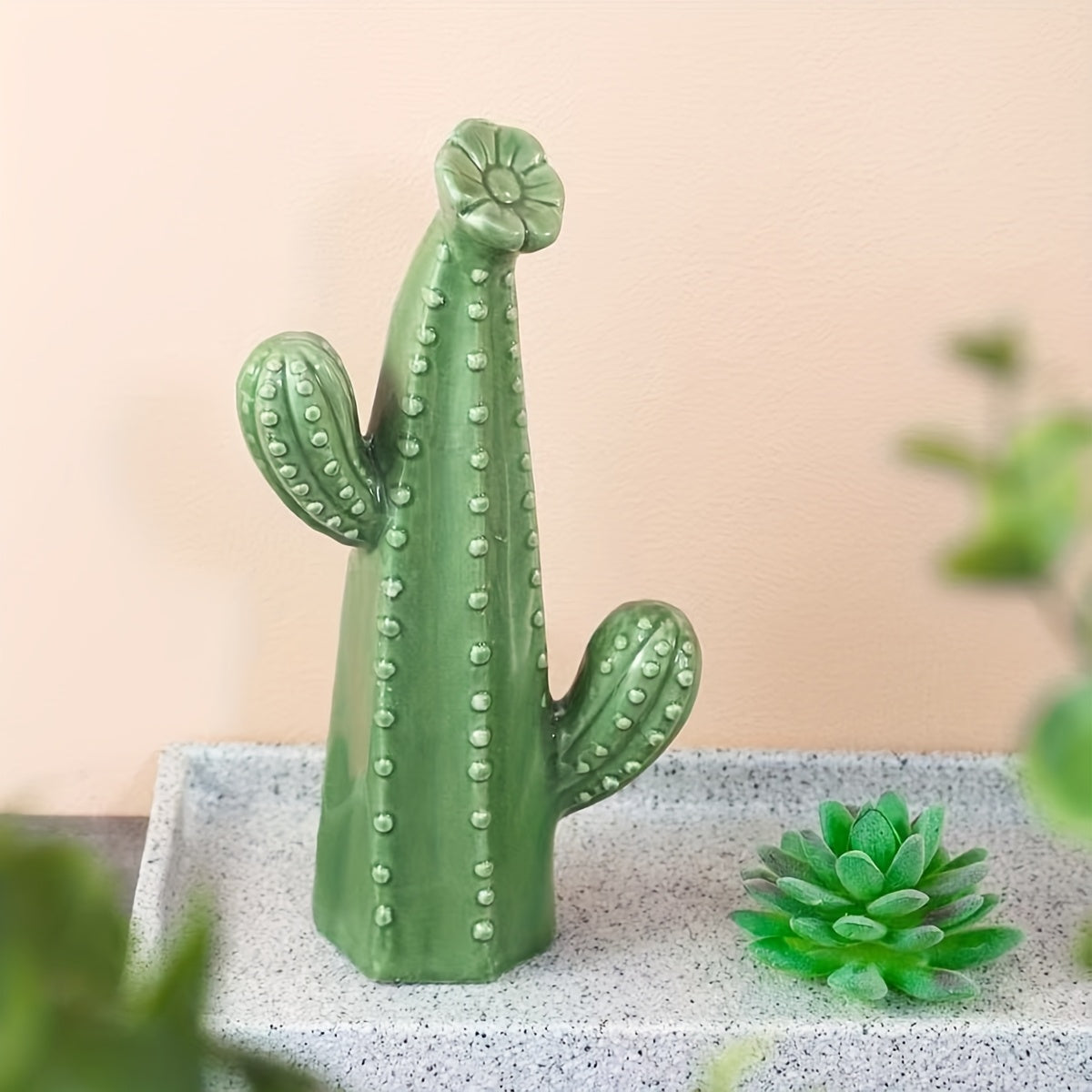 Trio de Décorations en Céramique de Cactus – Ornements Intérieurs Rayés et Texturés