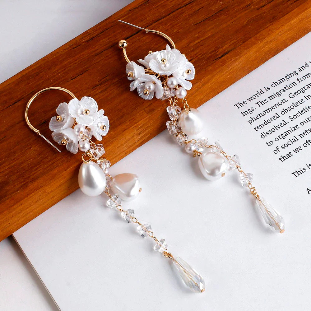 Boucles d'oreilles bohémiennes avec perles et cristaux