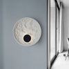 Applique Murale Globe Lune Ronde – Élégance Contemporaine avec Douce Lumière LED