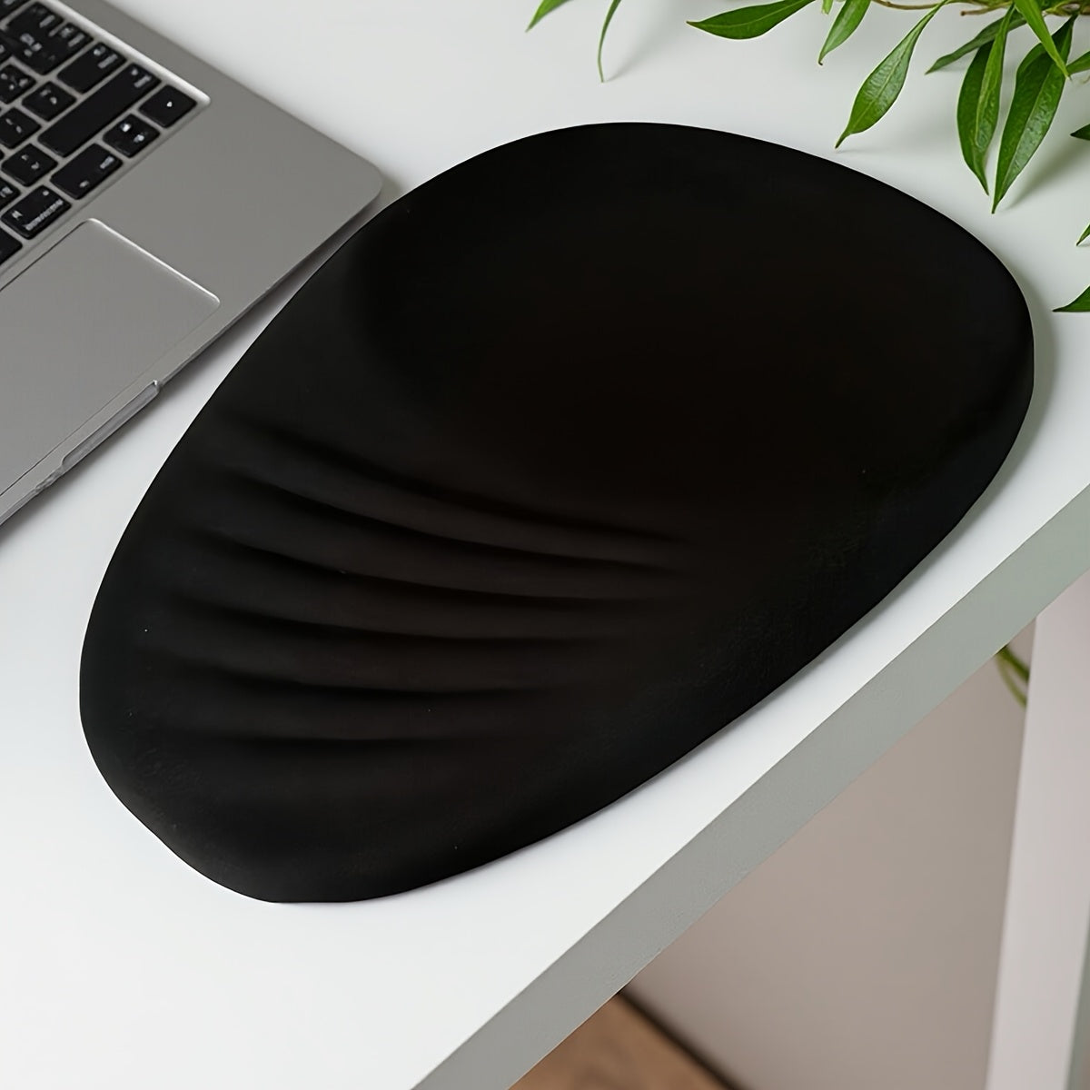 Tapis de Souris Ergonomique ComfortGrip – Soutien et Adhérence pour Chaque Journée de Travail