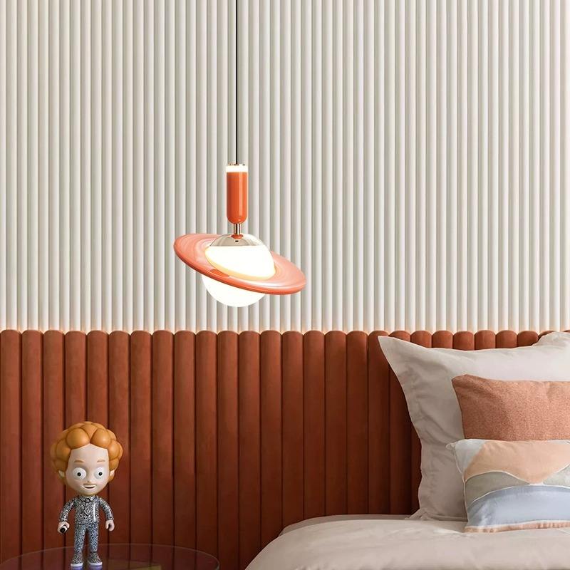 Suspension Design Saturne – Une Déclaration Céleste pour les Espaces Modernes