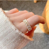 Bague ajustable en perles jolie