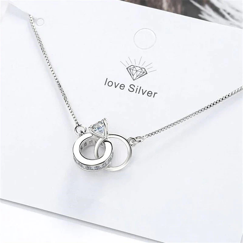 Bracelet avec pendentif de bague de fiançailles