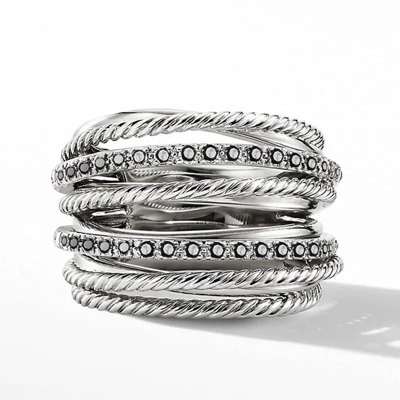 Bagues en argent scintillantes pour le bureau