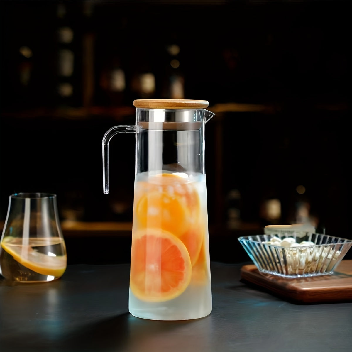 AquaElegance Carafe de Luxe avec Couvercle | Ustensiles de boisson durables et élégants pour un usage quotidien
