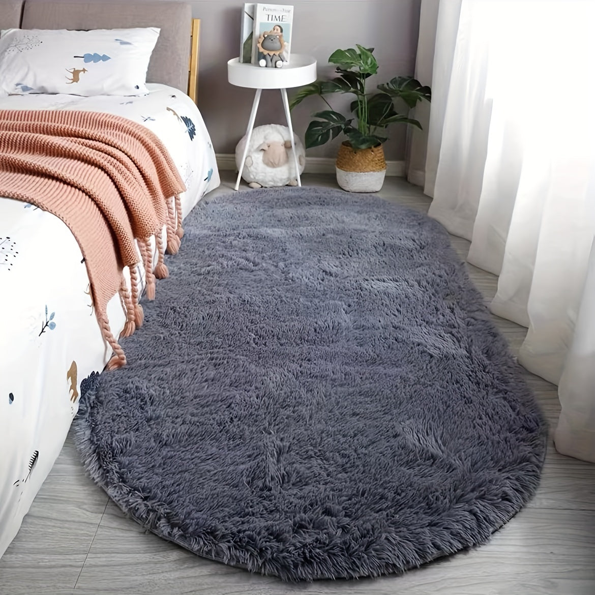 Tapis Ovale en Peluche – Tapis Doux et Élégant pour la Décoration de Chambre et de Salon