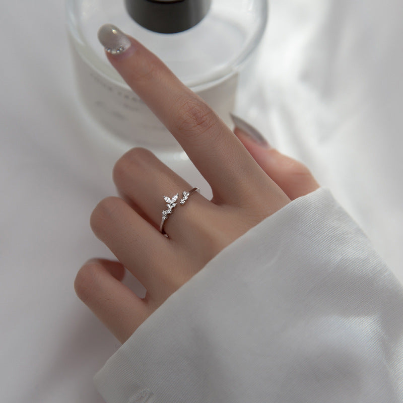 Bague en argent étroite avec zircon (ajustable)