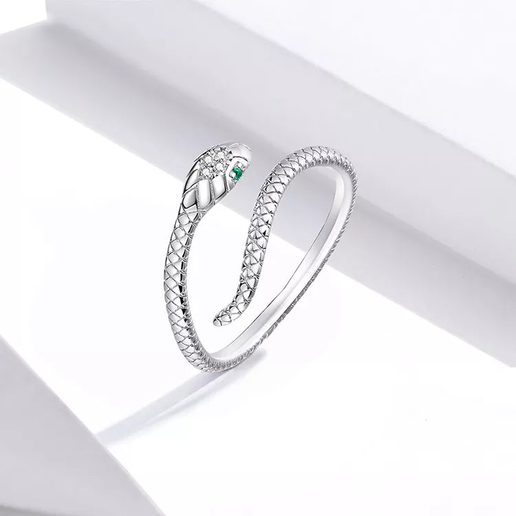 Bague en reptile en platine argenté