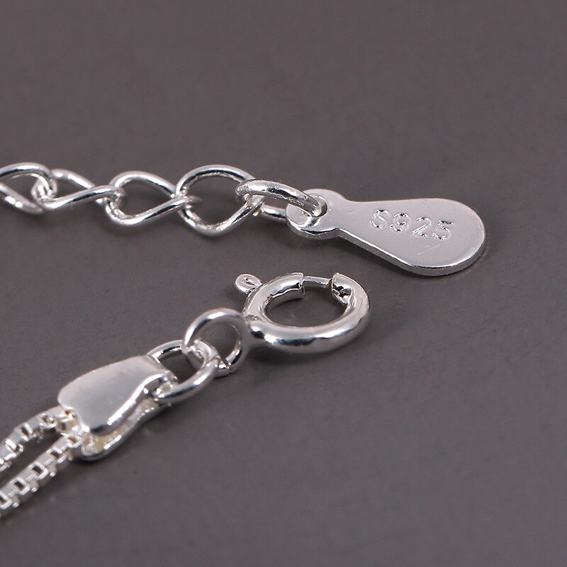 Bracelet ajustable avec de délicates étoiles
