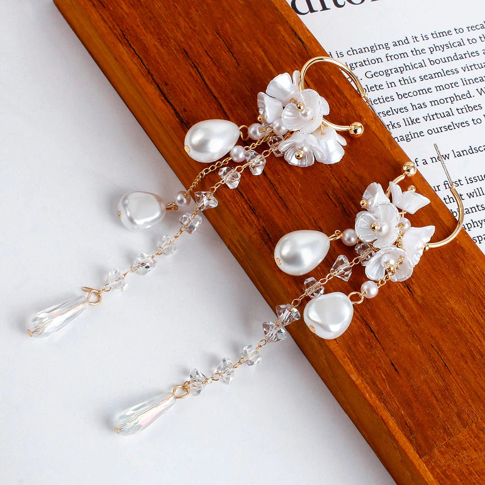 Boucles d'oreilles bohémiennes avec perles et cristaux