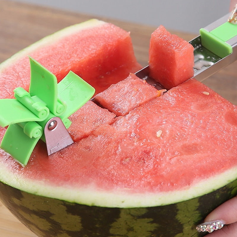 AquaElegance Deluxe Coupe-Melon | Obtenez sans effort des tranches de melon parfaites avec notre design innovant en forme de moulin à vent et notre coupeur en acier inoxydable de qualité supérieure.