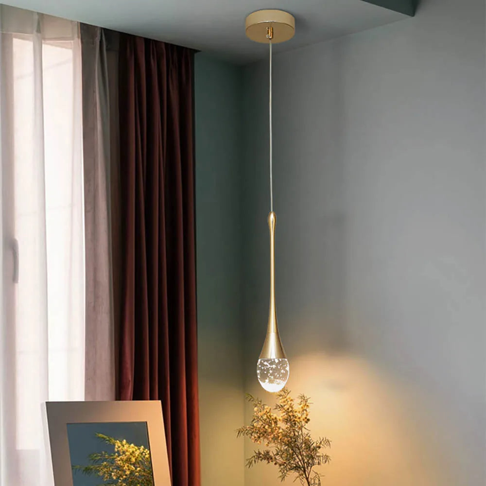 Suspension en verre avec une lumière chaude - Vetra