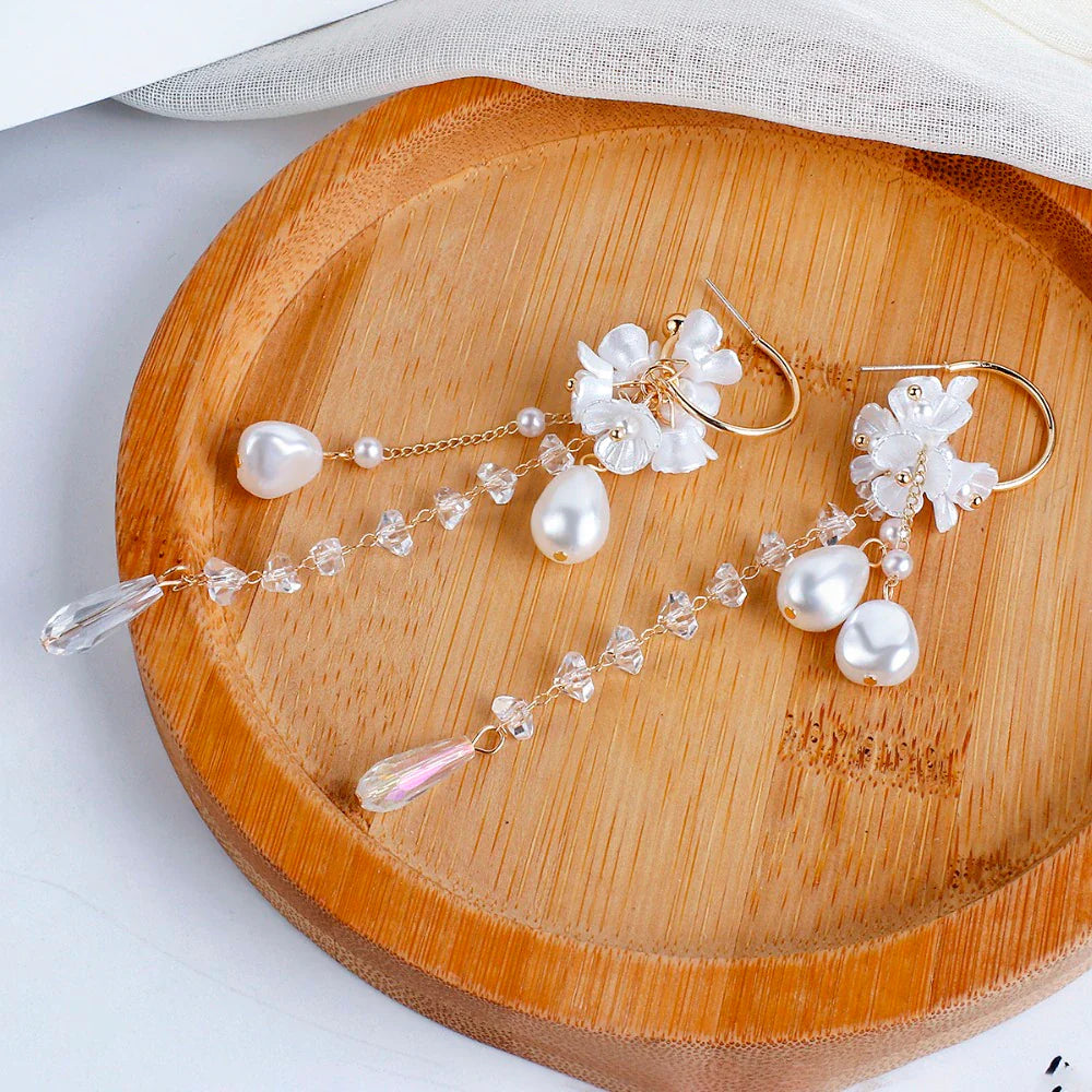Boucles d'oreilles bohémiennes avec perles et cristaux