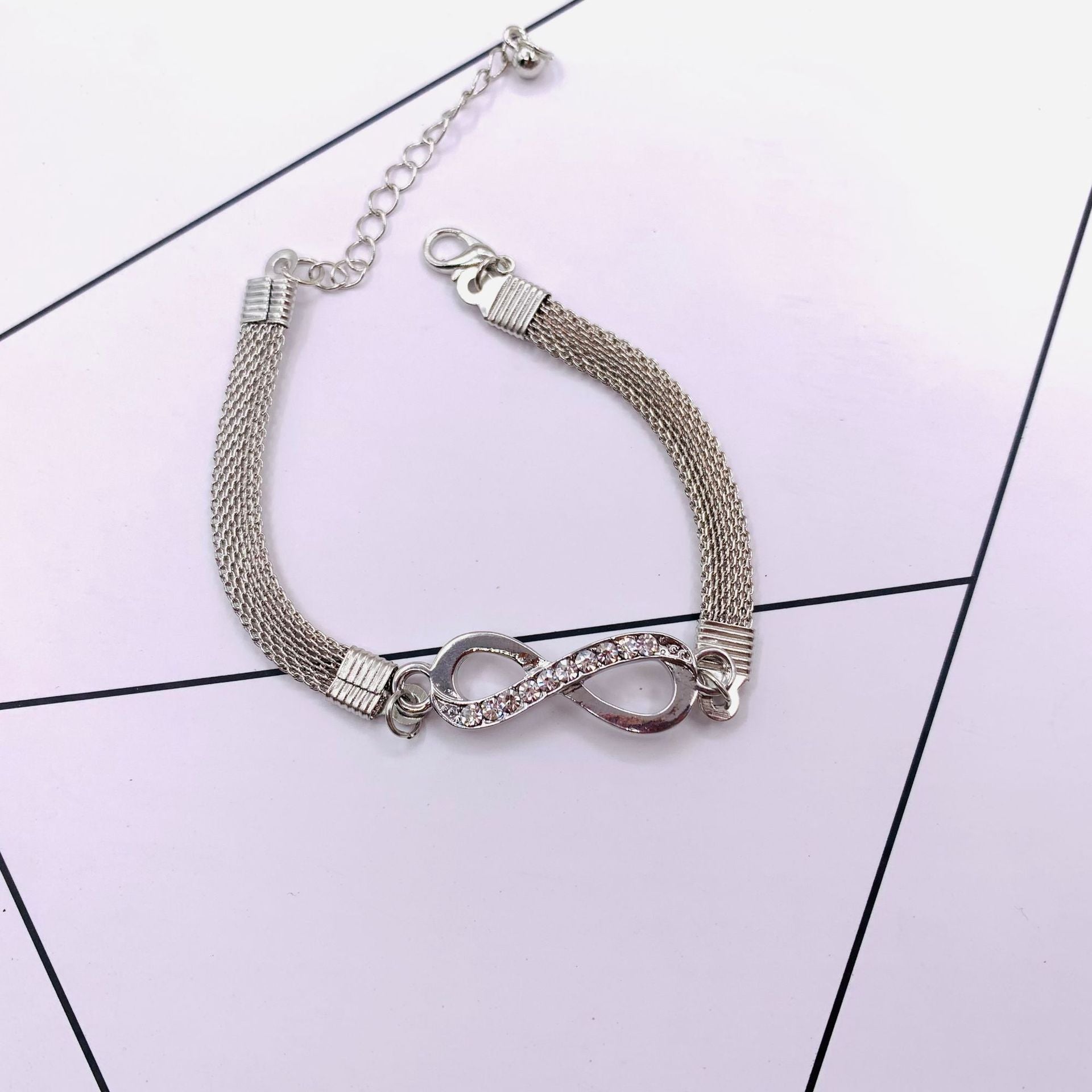 Bracelet Infini Élégant