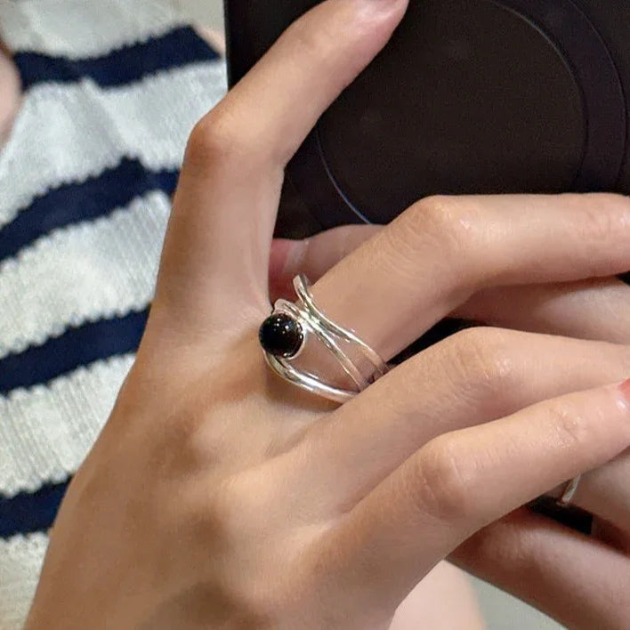 Bague Multilinien en Onyx Noir – Arden