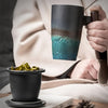 Tasse à Thé en Céramique Artisanale avec Filtre – Design Authentique et Utilisation Pratique