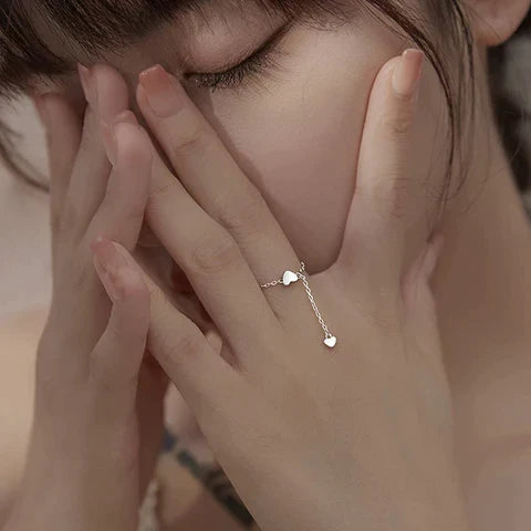 Bague en forme de cœur ajustable avec franges