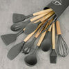 SilkChef Ensemble d'Ustensiles en Silicone de Luxe | Ustensiles de cuisine antiadhésifs et sécurisés avec manches en bois, modernes et lavables