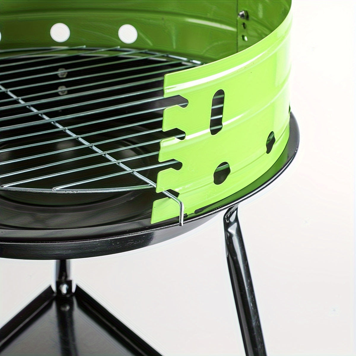 Barbecue Portable en Métal – Démontable, Léger et Parfait pour le Camping ou le Jardin