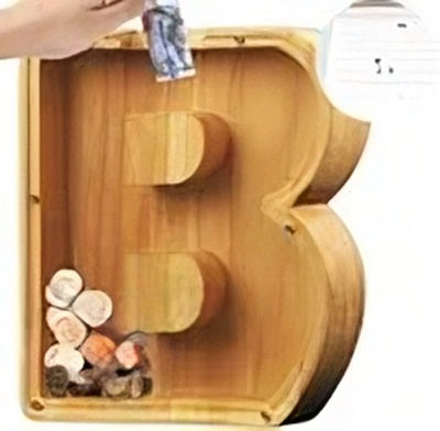 Tirelire TreasureNest | Tirelire en bois personnalisée avec des motifs de lettres de l'alphabet