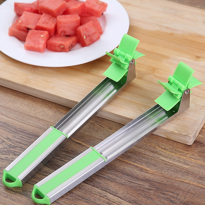 AquaElegance Deluxe Coupe-Melon | Obtenez sans effort des tranches de melon parfaites avec notre design innovant en forme de moulin à vent et notre coupeur en acier inoxydable de qualité supérieure.