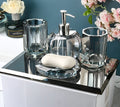 Ensemble d'accessoires de bain en verre cristal LustreEdge qui élève la décoration