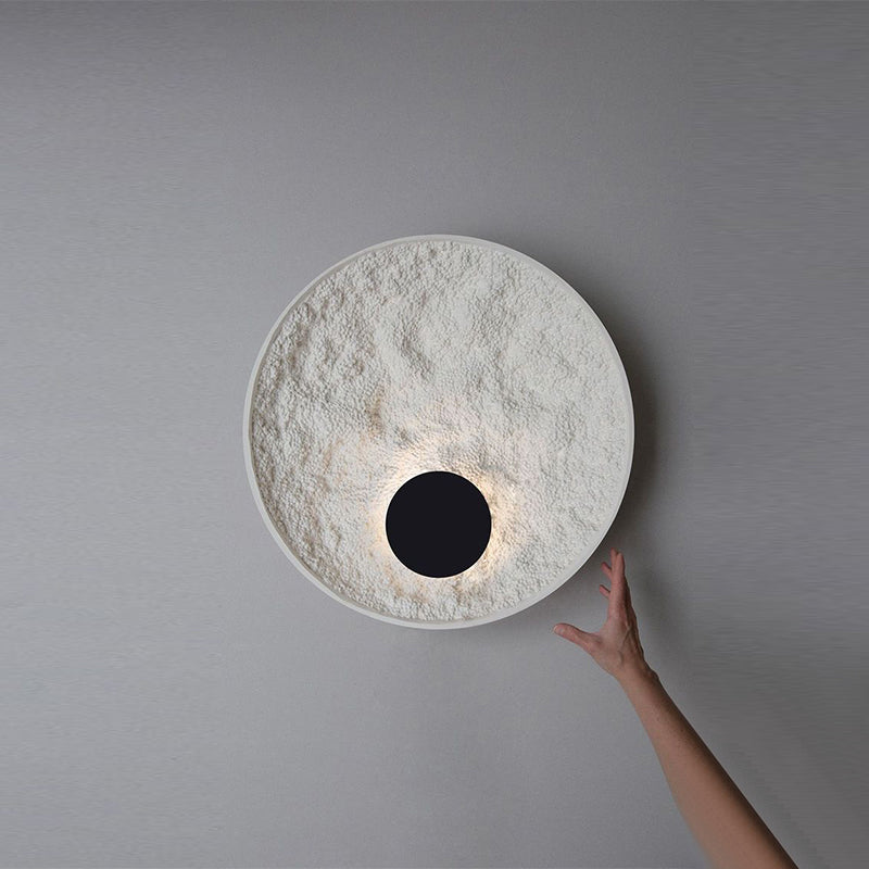Applique Murale Globe Lune Ronde – Élégance Contemporaine avec Douce Lumière LED