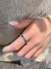 Bague en argent avec pierres florales