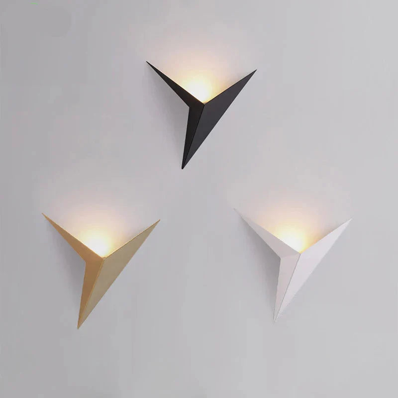 Applique LED géométrique NoctiLux | Luminaire de chevet contemporain pour les maisons modernes