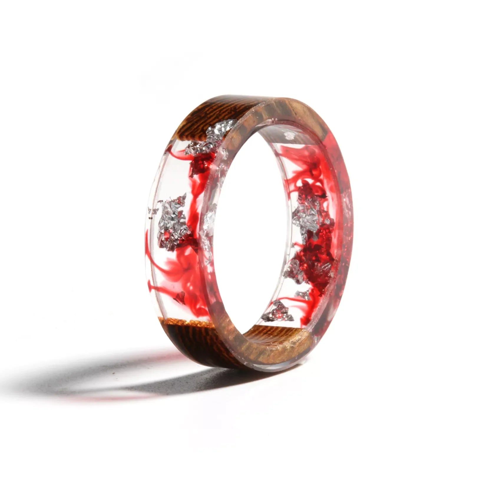 Bague en résine de bois transparente