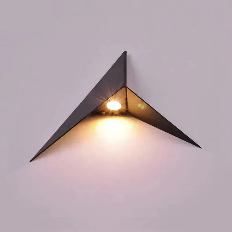 Applique LED géométrique NoctiLux | Luminaire de chevet contemporain pour les maisons modernes