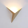 Applique LED géométrique NoctiLux | Luminaire de chevet contemporain pour les maisons modernes