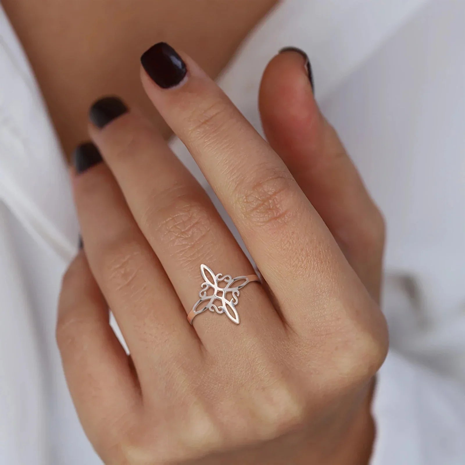 Bague Amulette de Protection en Nœud Croisé