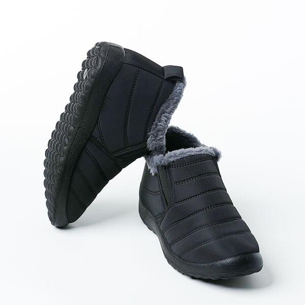 WarmStep | Intérieur en peluche super doux qui enveloppe vos pieds d'une étreinte chaleureuse
