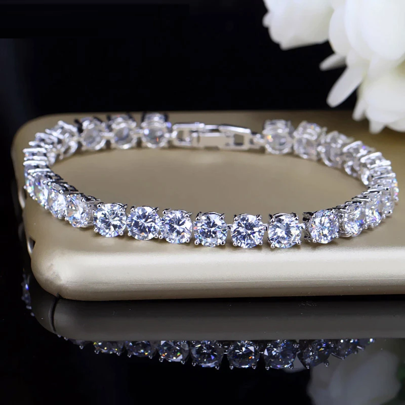 Bracelet de tennis avec cœur en cristal