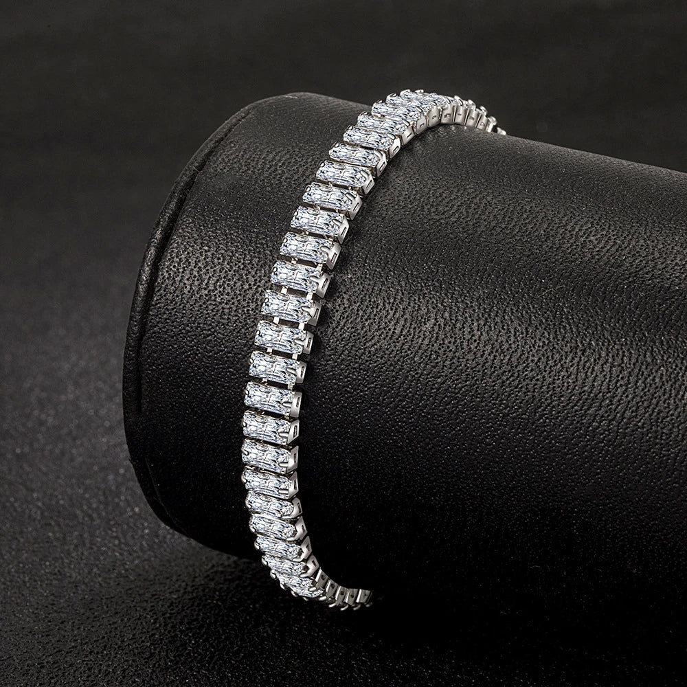 Bracelet élégant en argent 925 avec des cristaux
